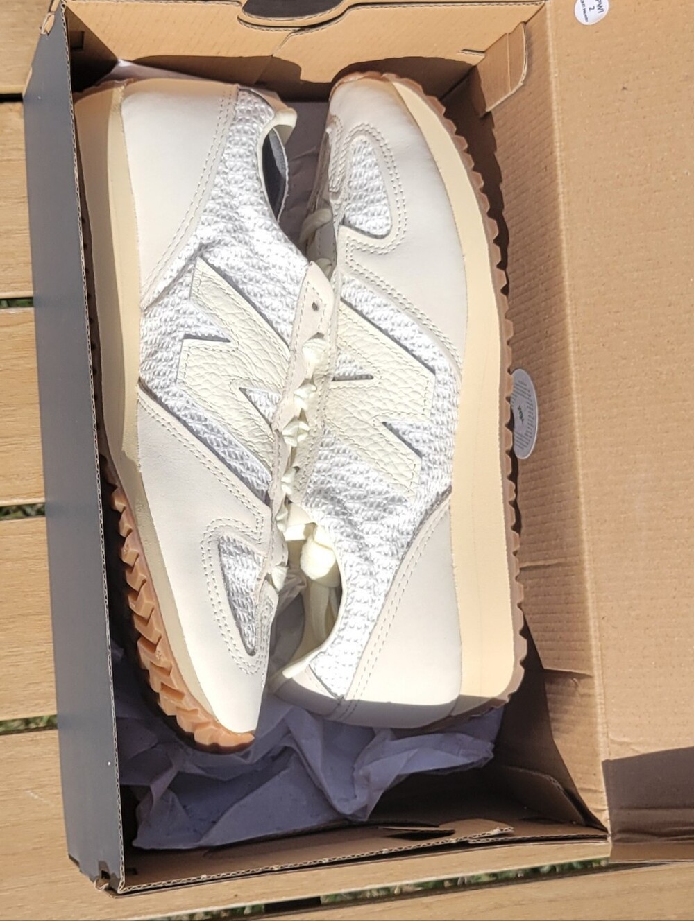 Mens 6, Women's 7.5 New Balance 471 cream & white sneakers #newbalance #running.